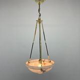 Pendentif unique en albâtre Art déco sur chaînes en laiton Tchécoslovaquie années 1930