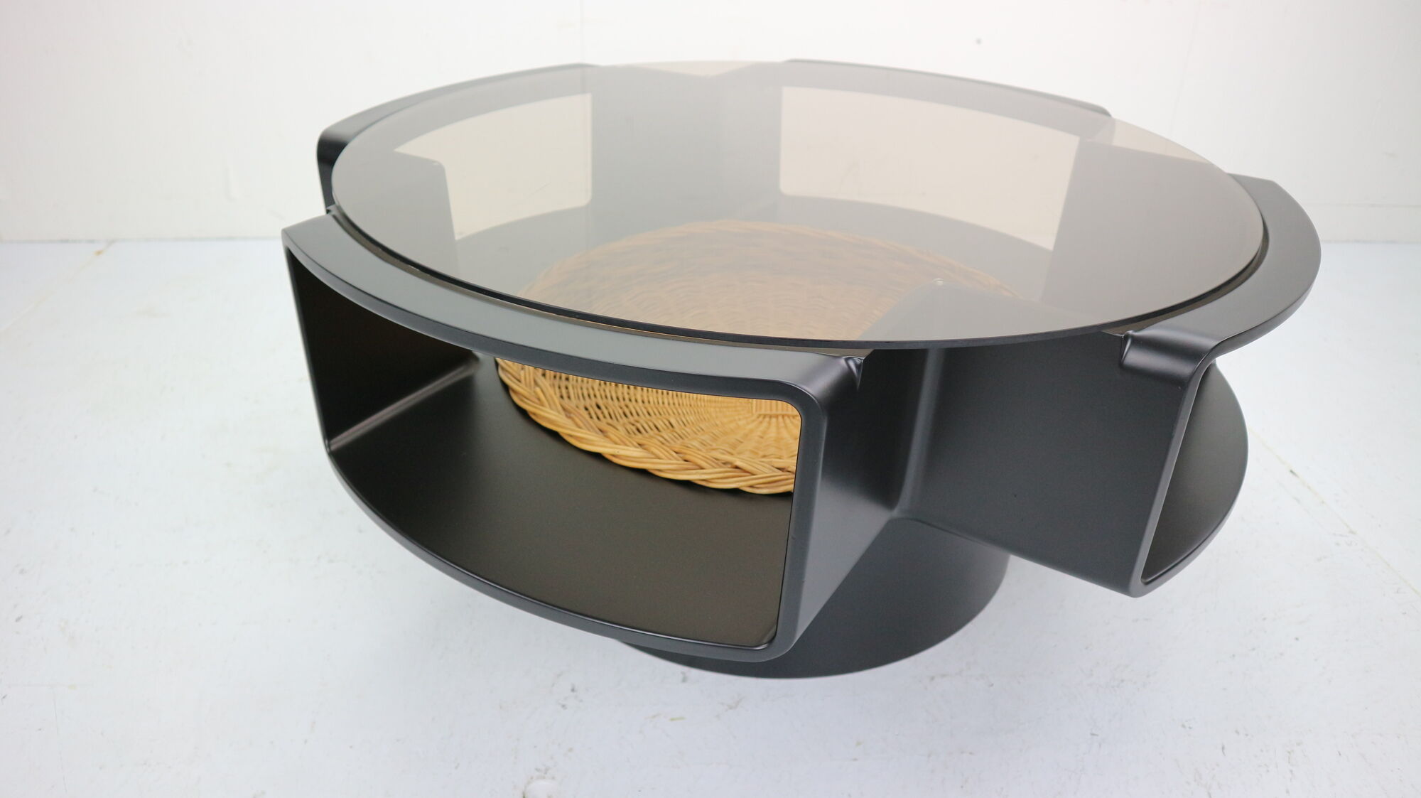 Space Age Ufo coffee table by Jean Maneval, Meubilier De France, 1960