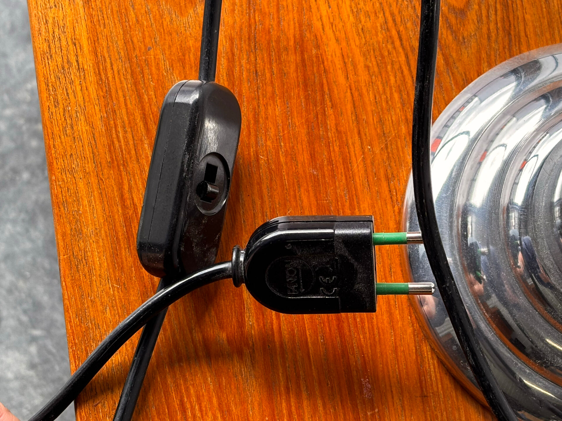 Mid-century Scandinavian sculptural lamp chrome 1970