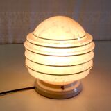 Plafonnier ou lampe à poser abat-jour opaline rose et support porcelaine– années 50