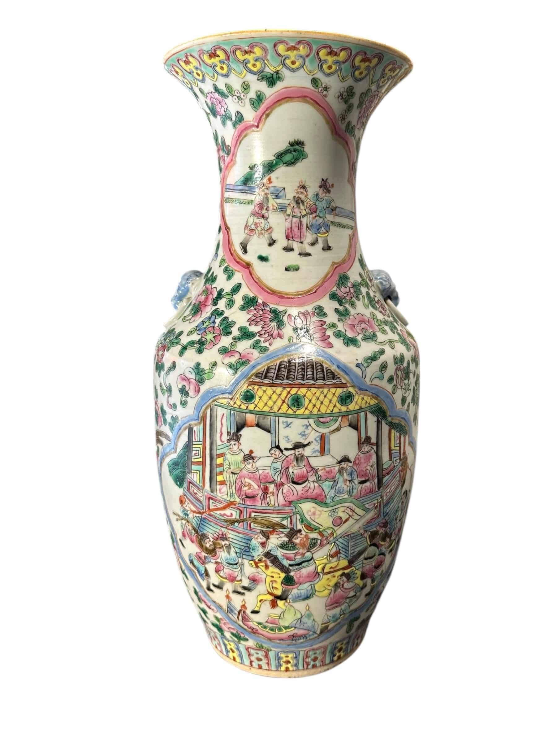 Chinese porcelain vase from the Canton period, 20th century.
