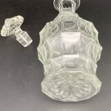 Carafe en verre à facettes