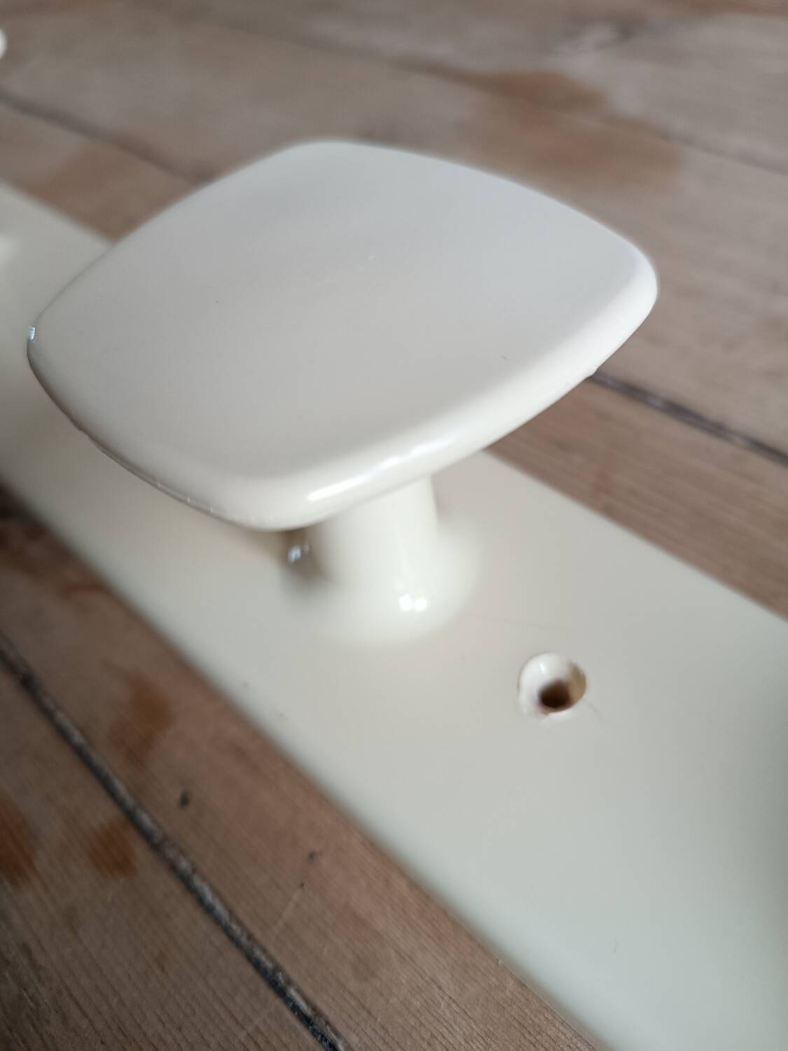 Ami 1970 wall coat rack