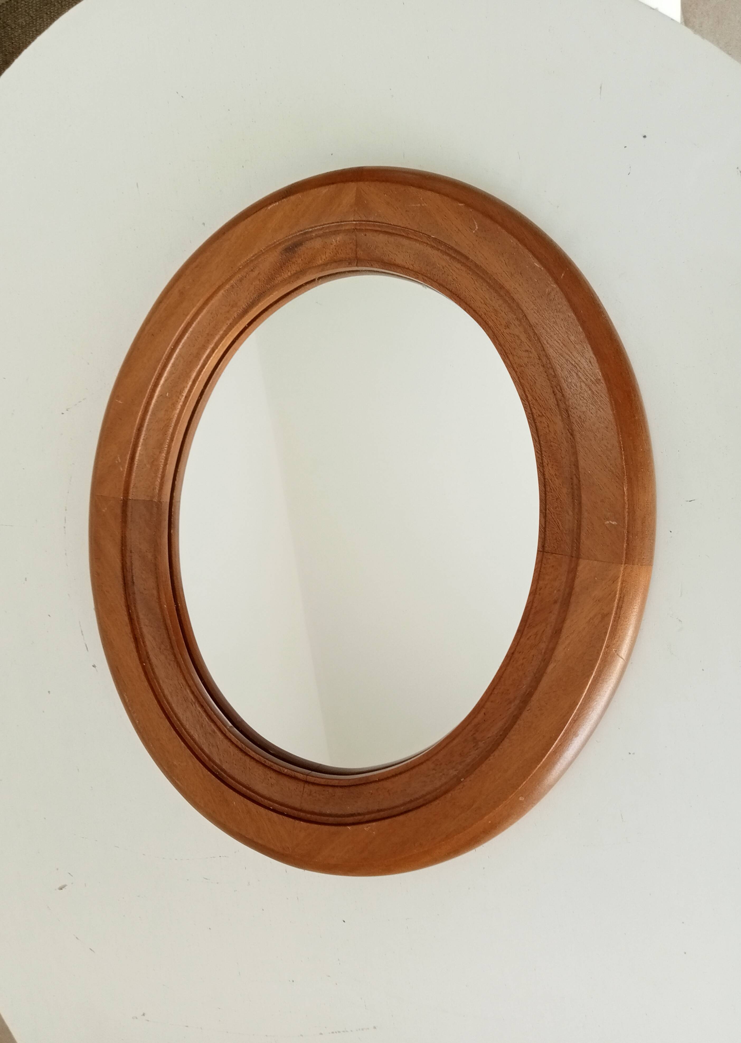 Vintage oval mirror in solid oak 36*31 cm