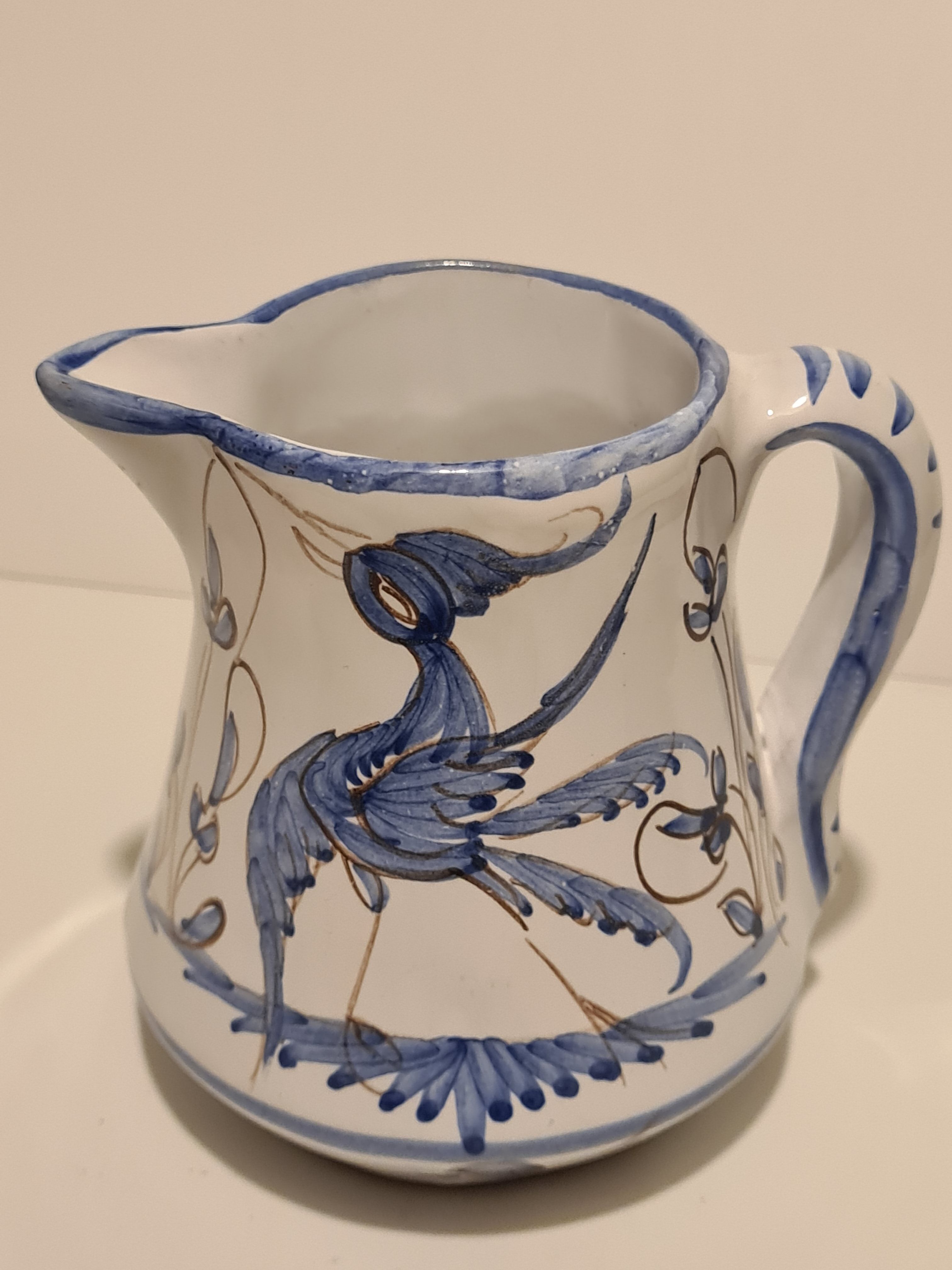 Moustier milk pot decorating blue birds