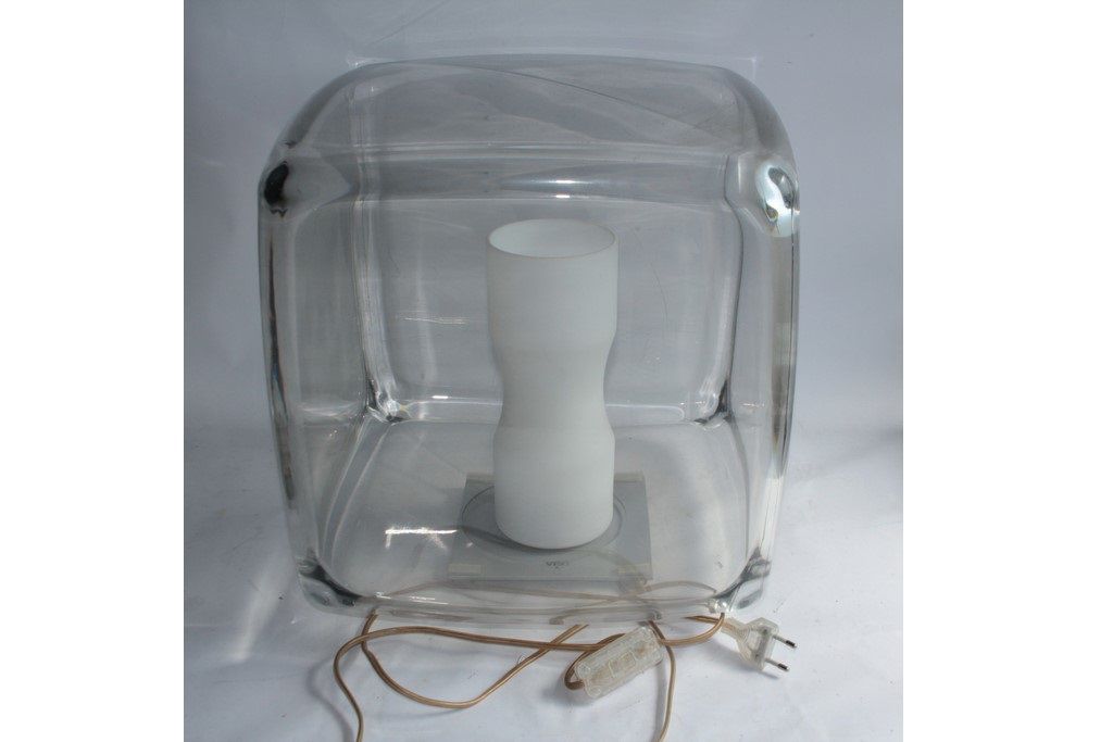Plexiglas cube lamp viso canada 1990 design philippe lisboa