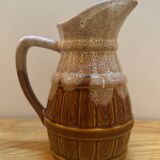 Revol barrel-shaped pitcher