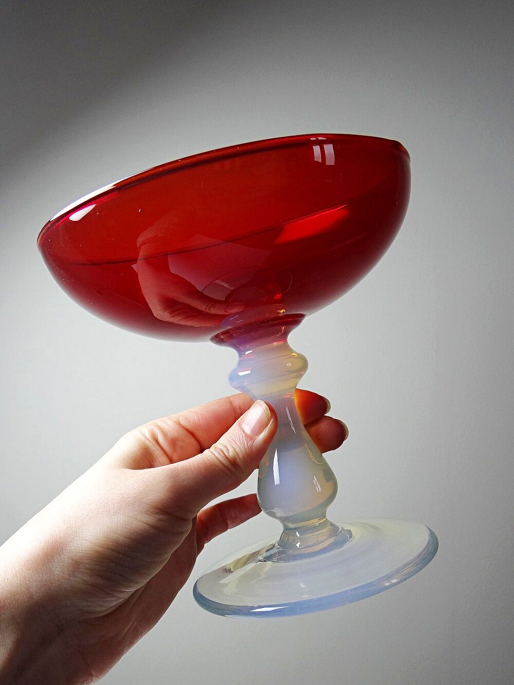 Red Venetian blown glass coupe on a foot with opaline and vintage soap bubble.
