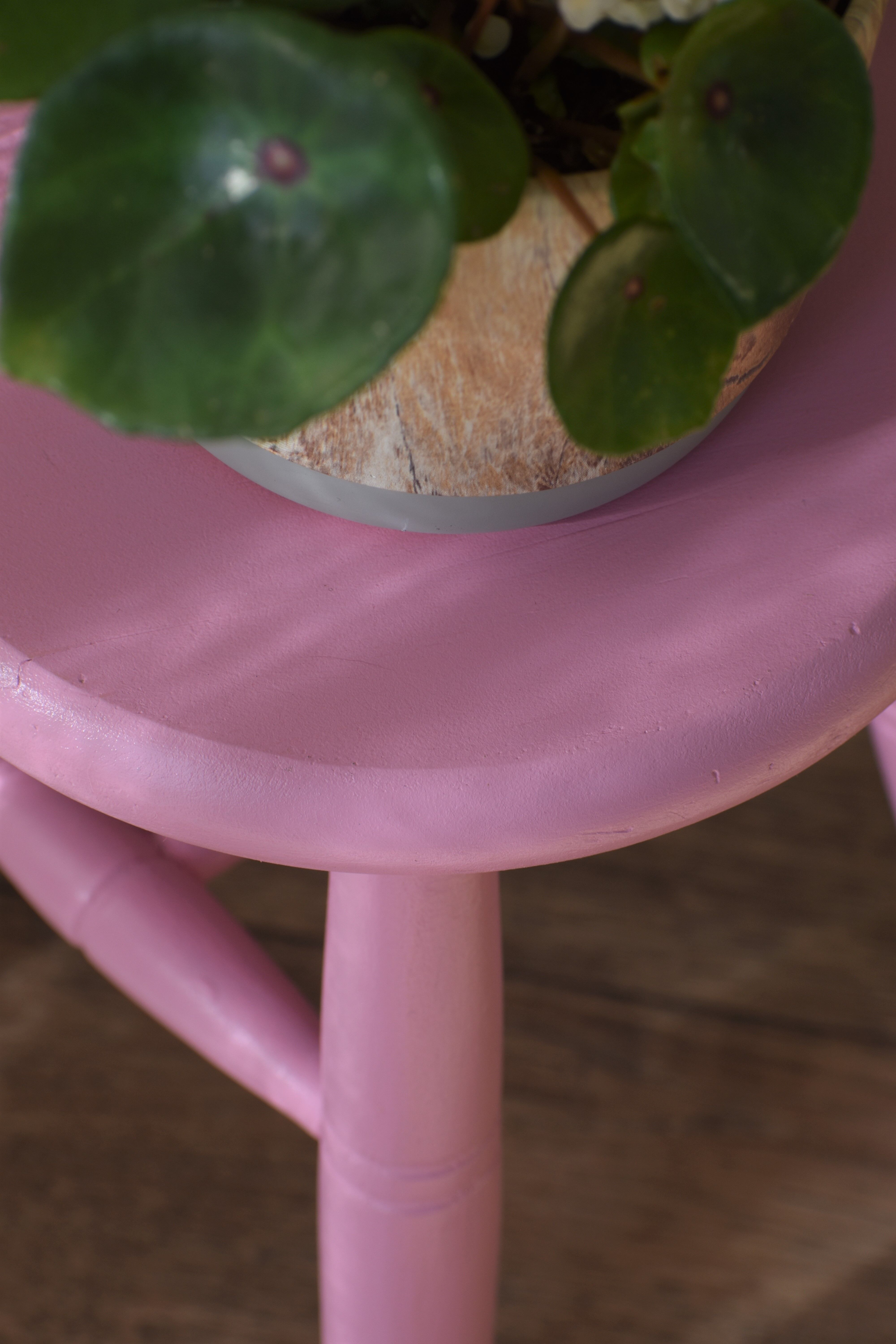 Bubble gum tabouret