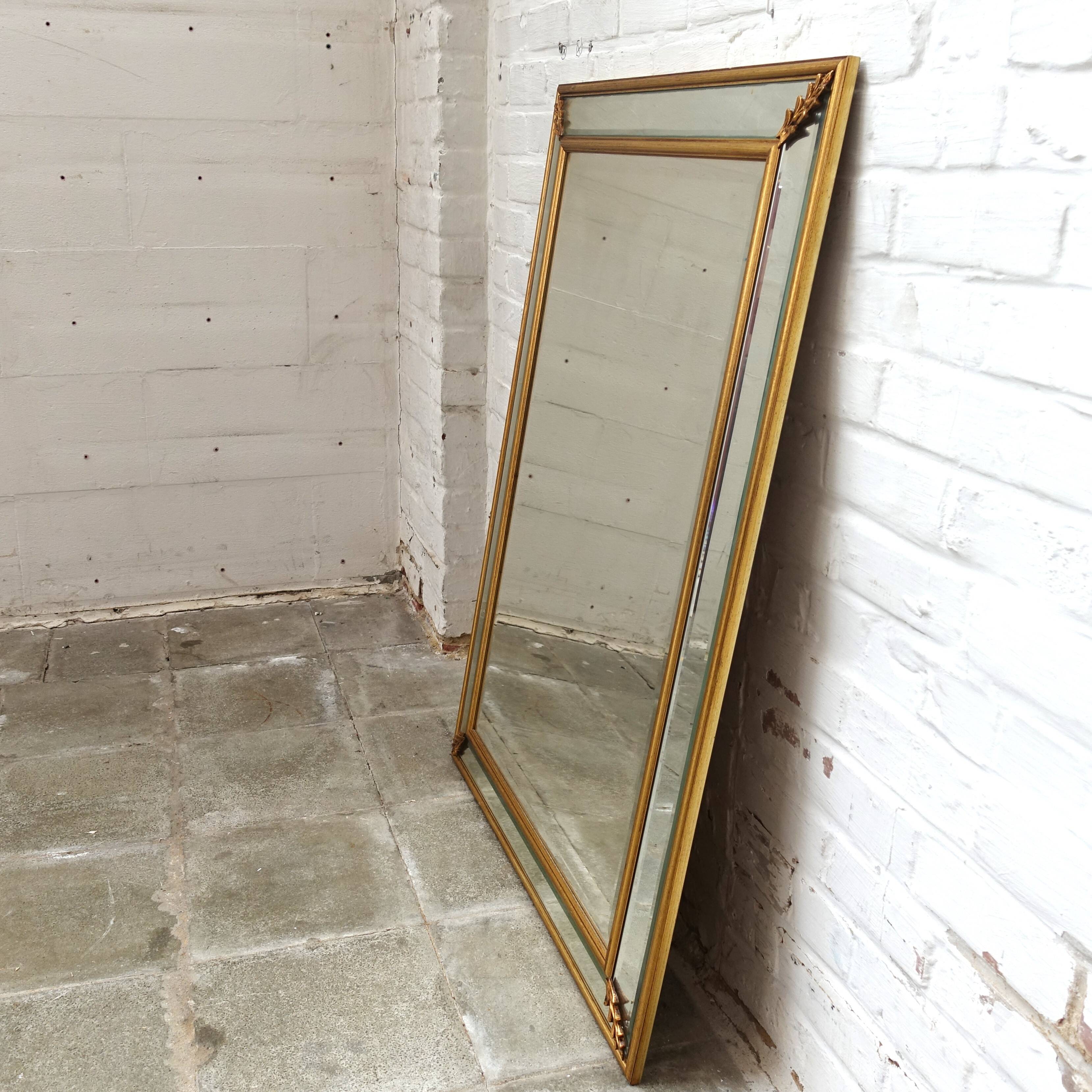 Miroir doré vintage