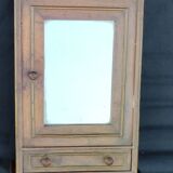 Armoire de poupée