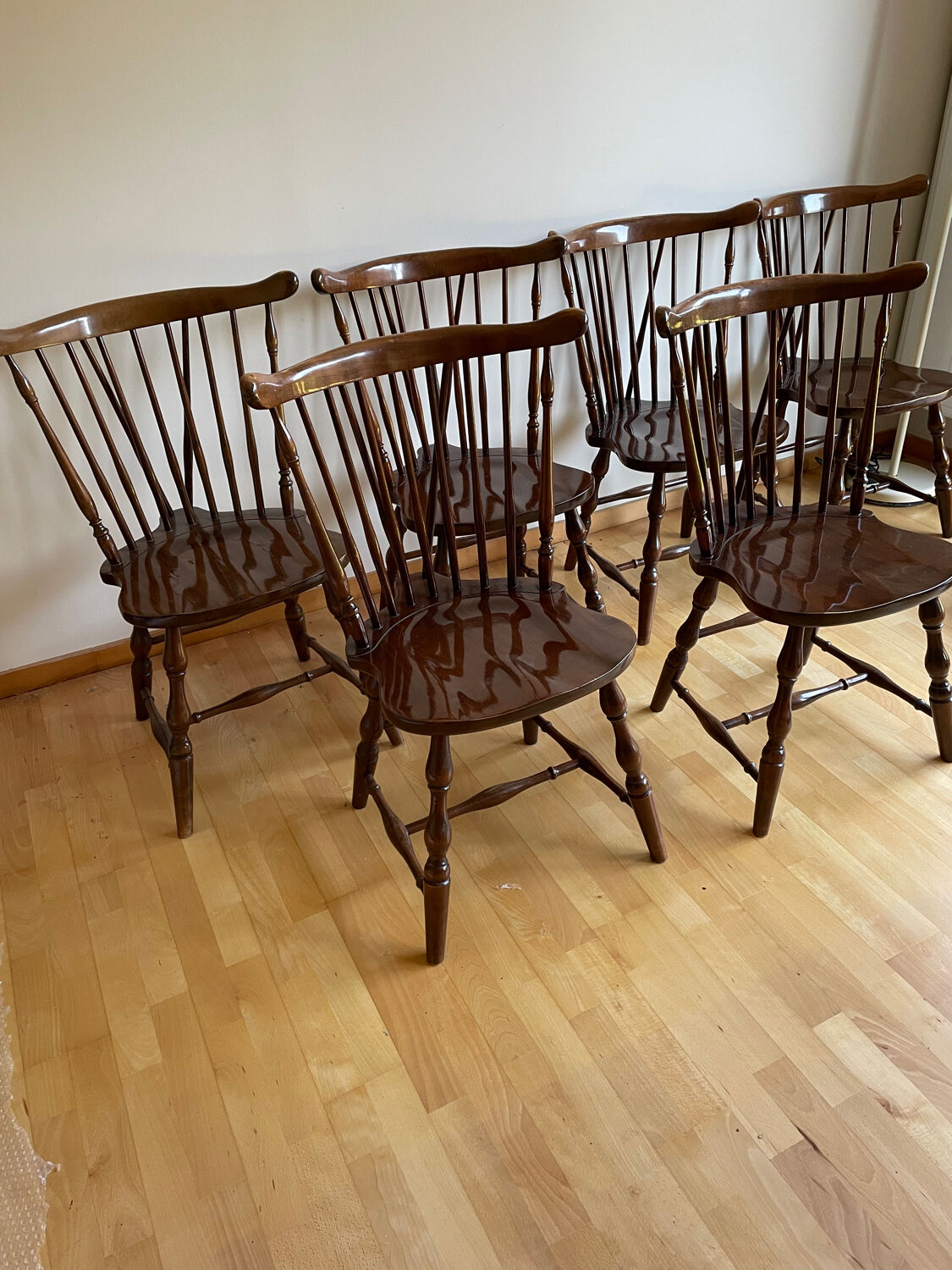 6 Duxbury Windsor style chairs by Ethan Allen.