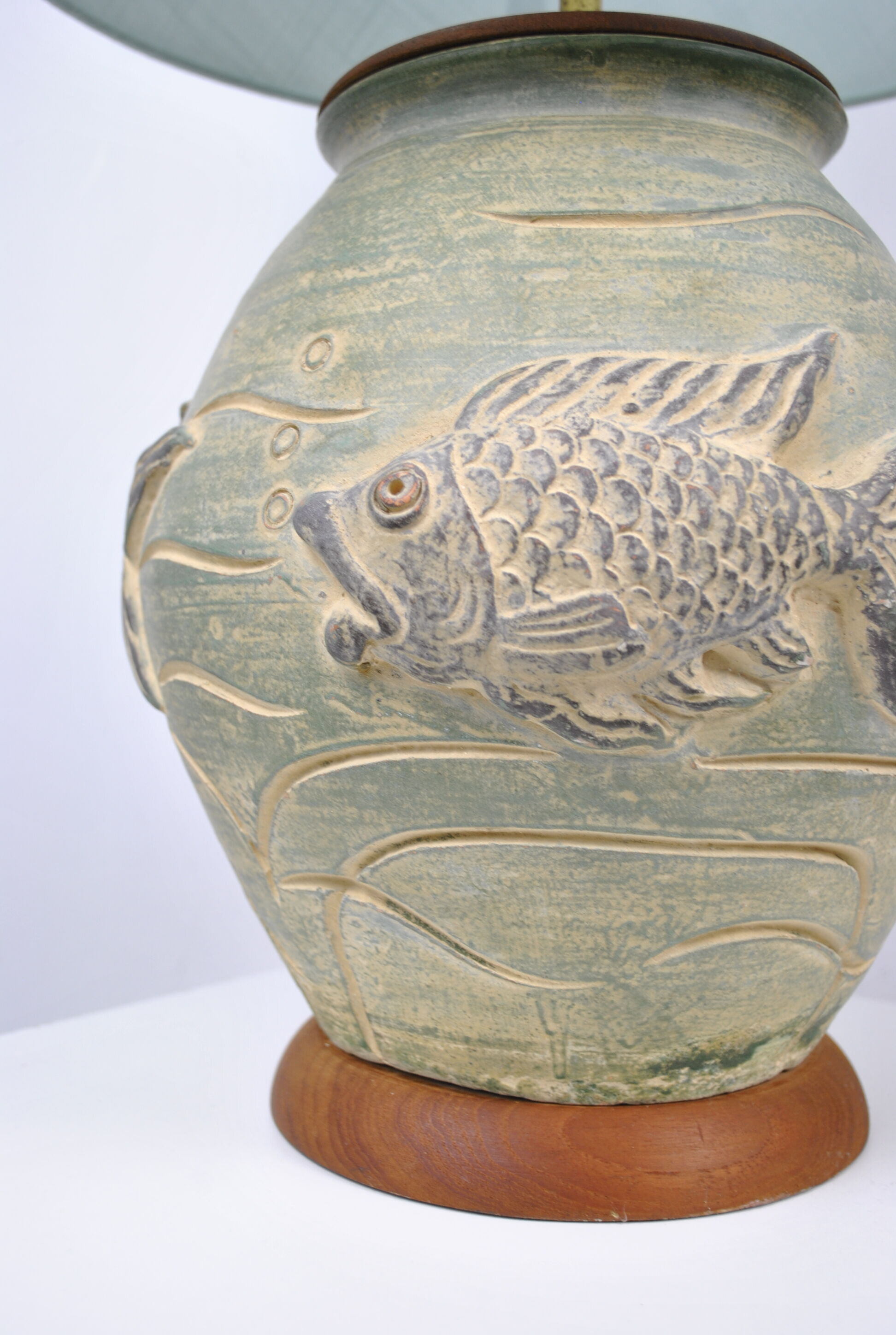 Ceramic lamp decorated fish in relief circa 1970
