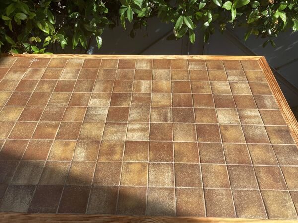 Table en pin et céramique marron, années 60