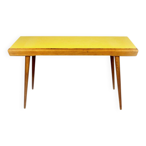 Table basse avec plateau en Formica double face d'Interier Praha, années 1960.