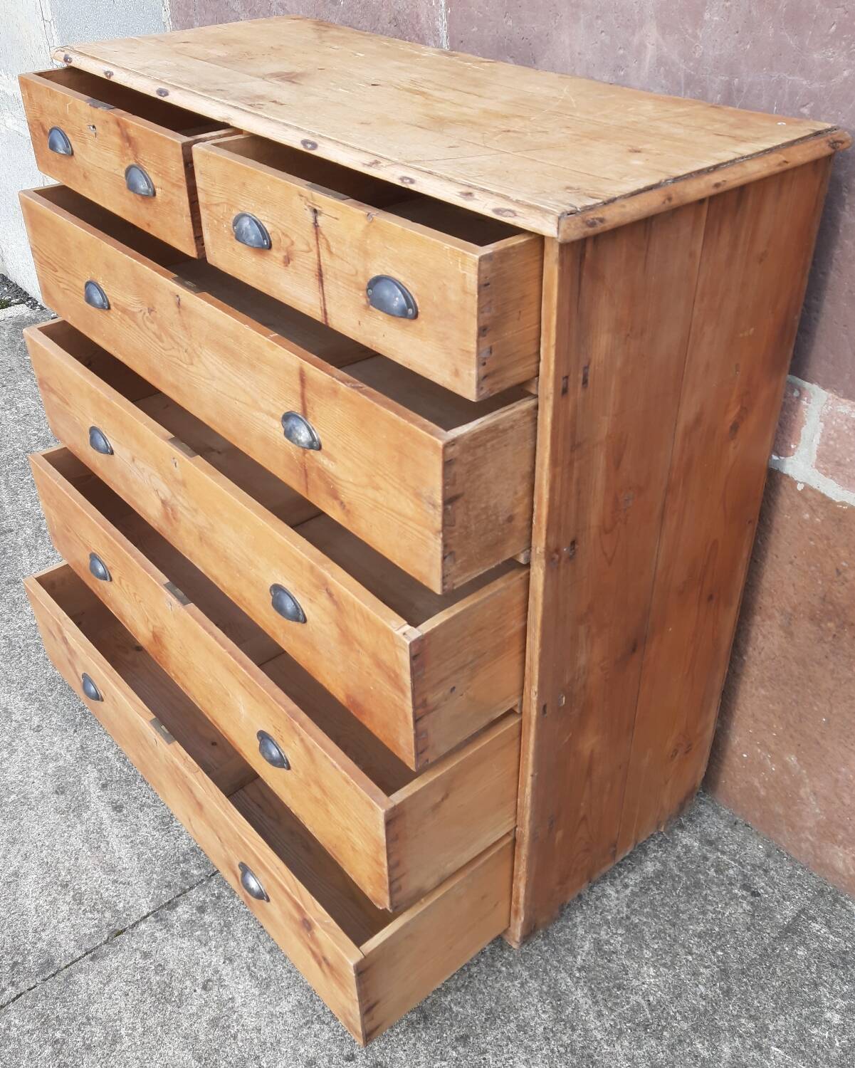 Commode ou meuble à tiroirs