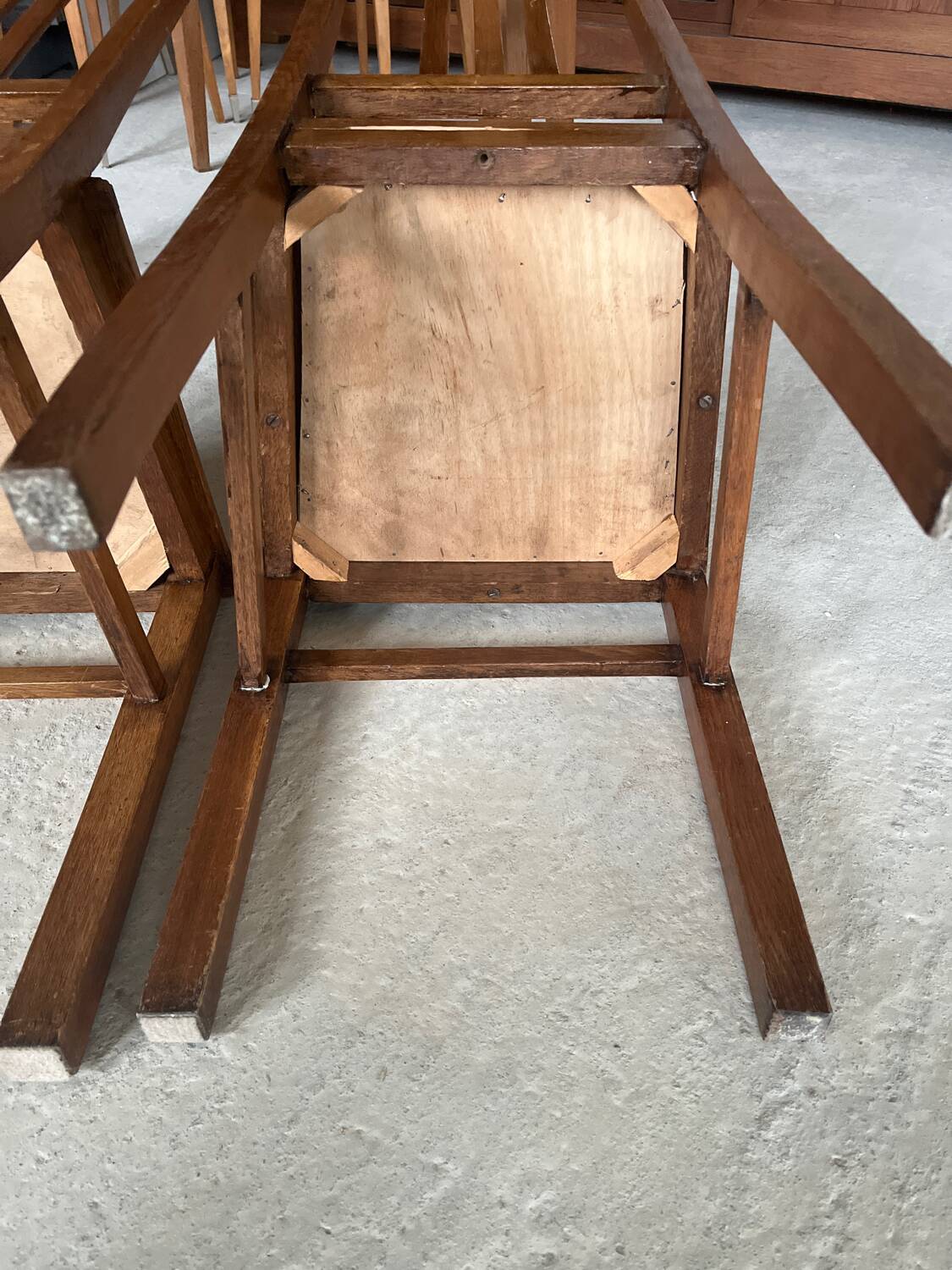 Pair of carved wooden chairs with pink velvet seat ART DECO