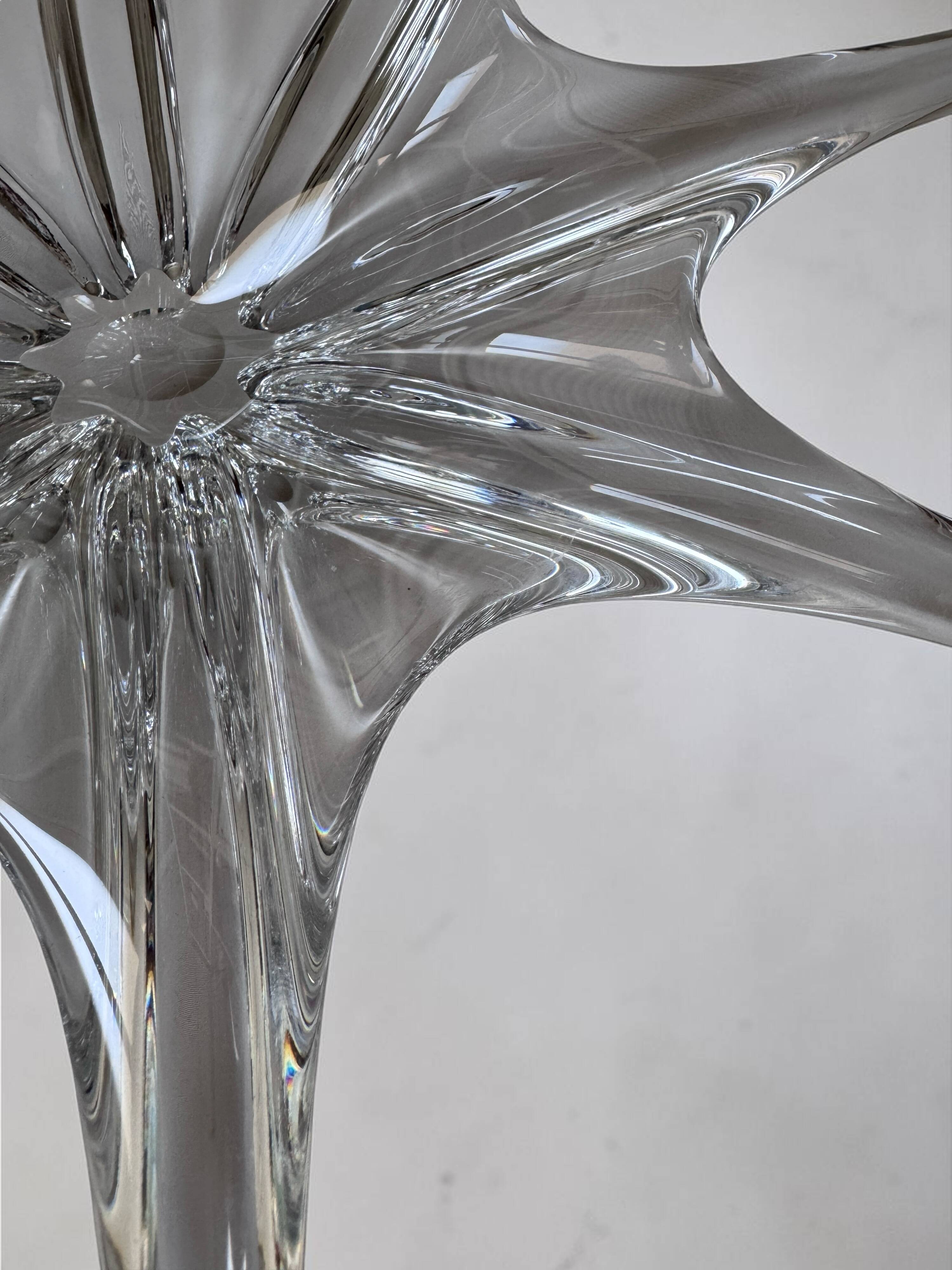 Baccarat crystal star coupe 40cm — perfect condition, authentic mark