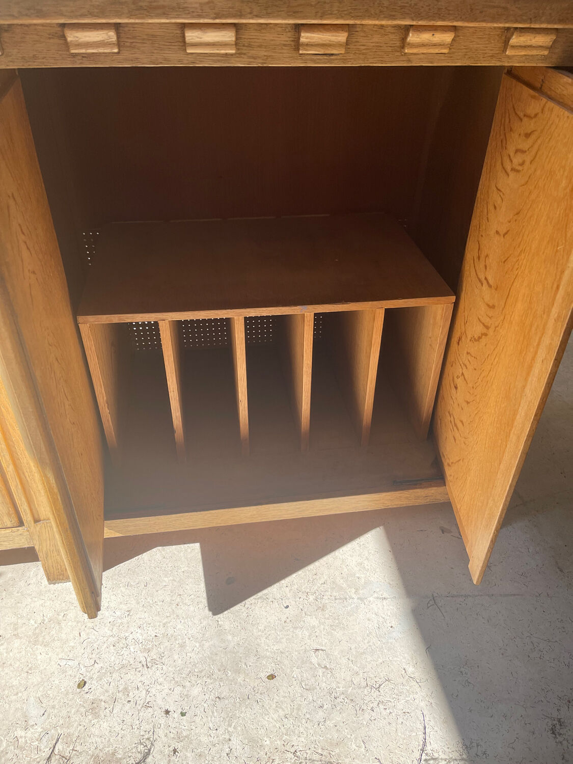 Solid wood sideboard