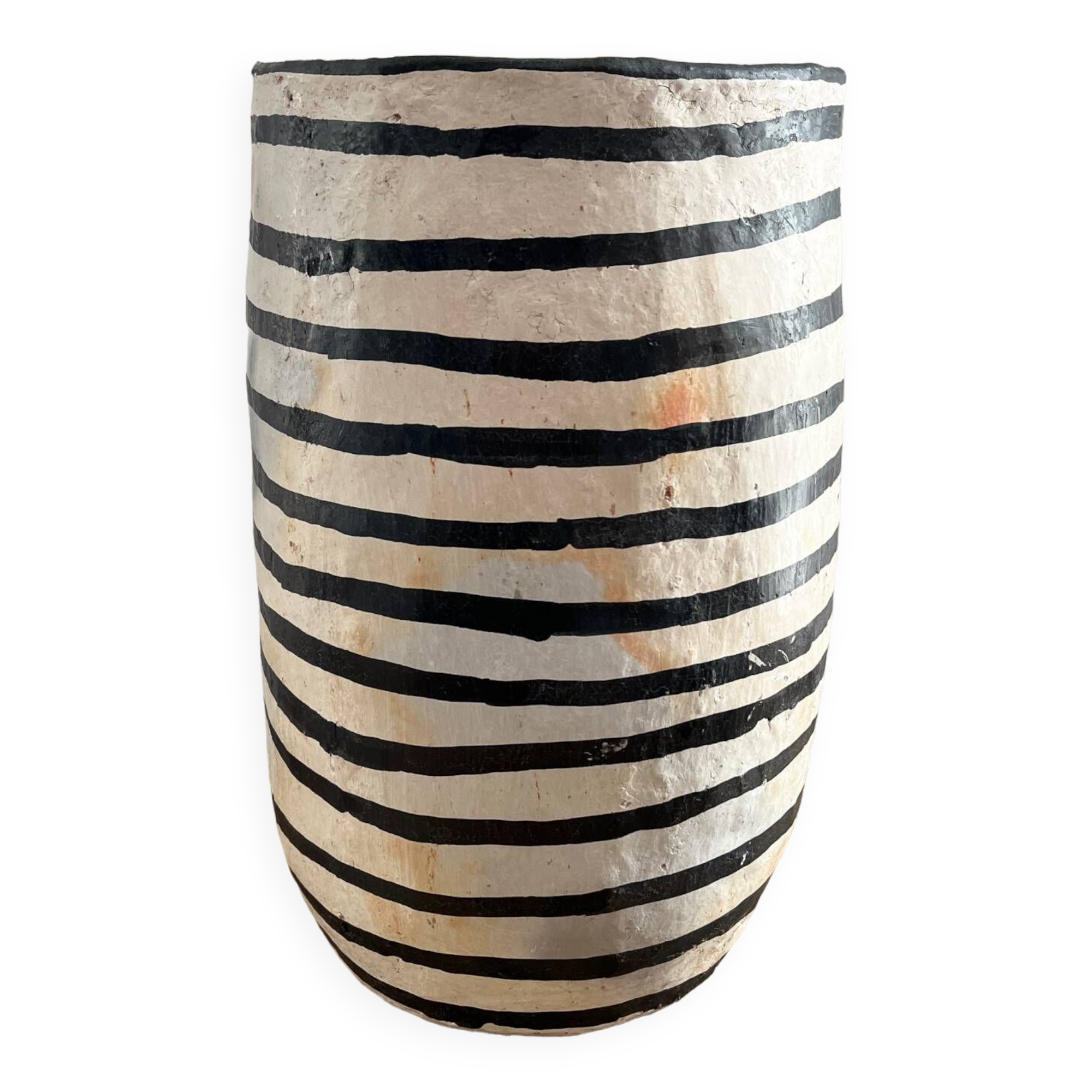 Sejnane terracotta vase