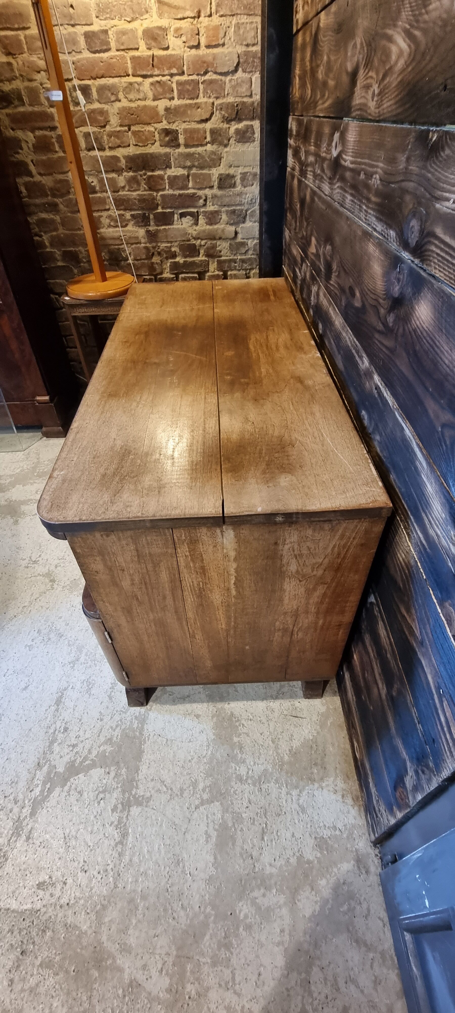 Glass tray desk