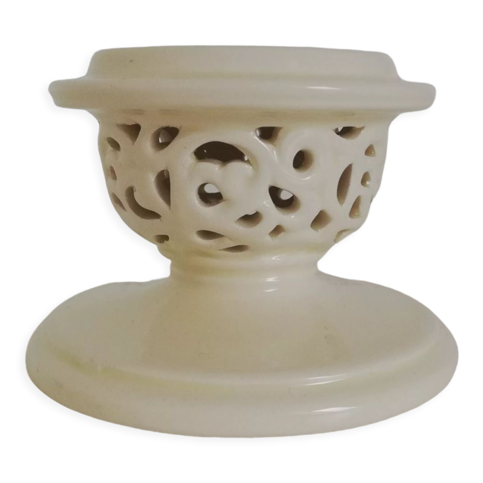 Ceramic candle holder