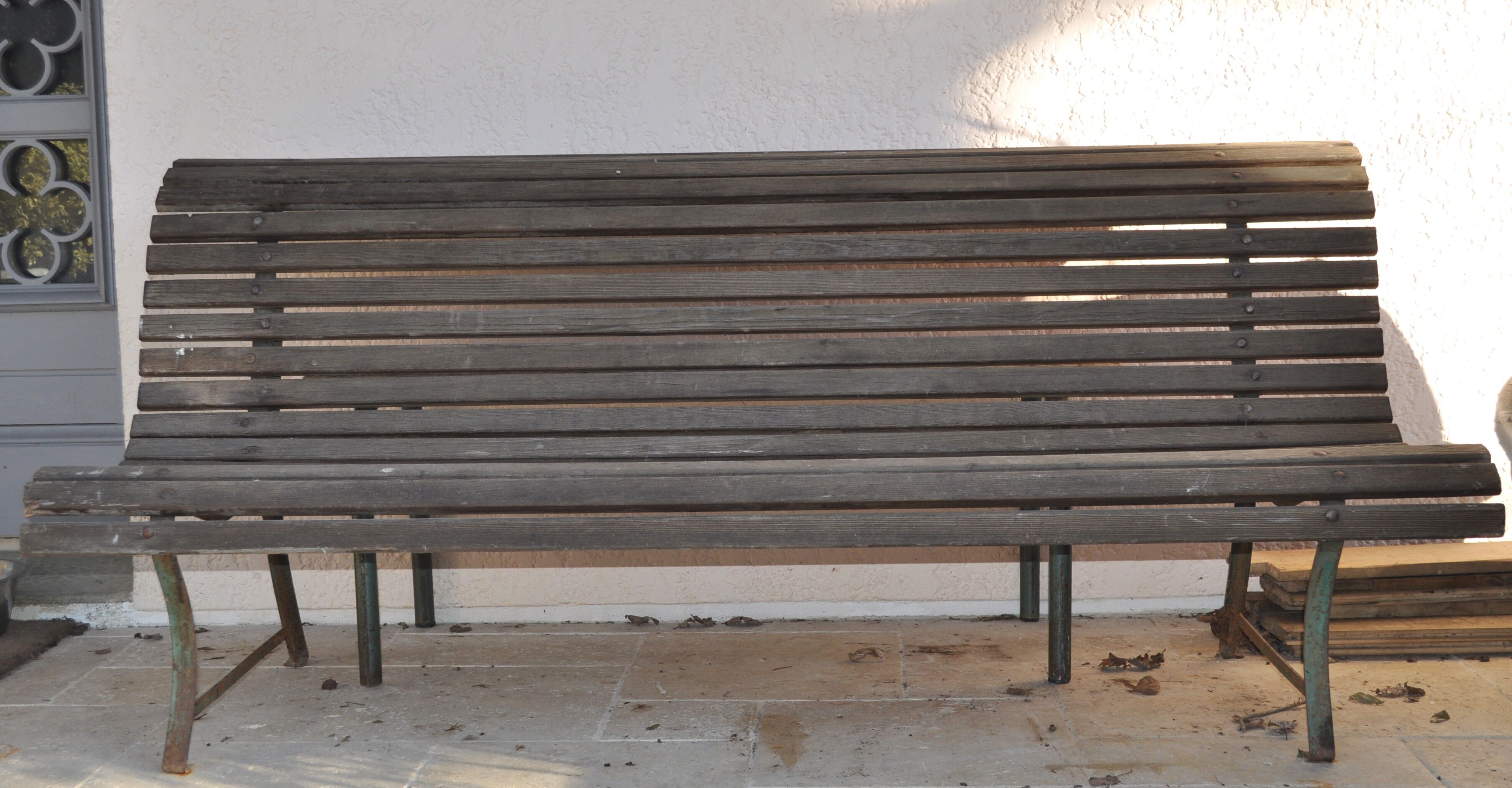Limousin pubic bench called "shepherdess"