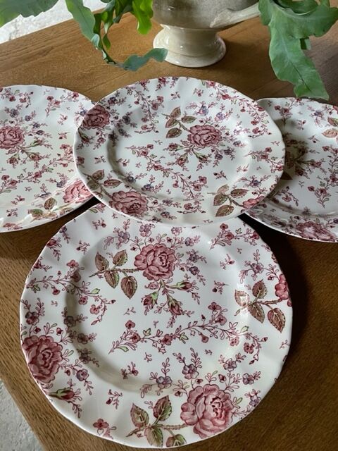 Set of 4 flat plates Johnson Bros "Rose Chintz"