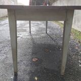 Farm table