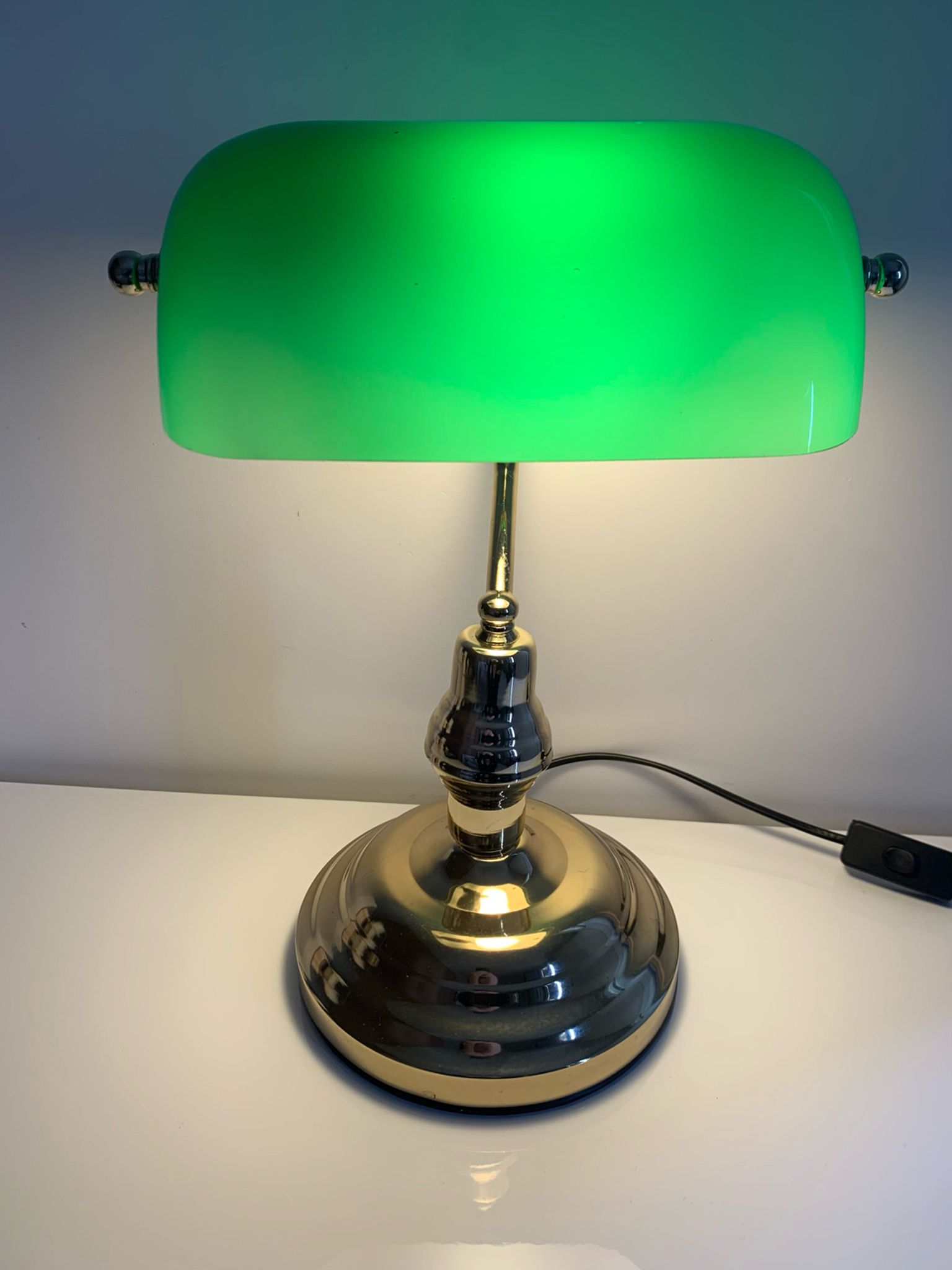 Desk lamp
