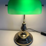 Desk lamp