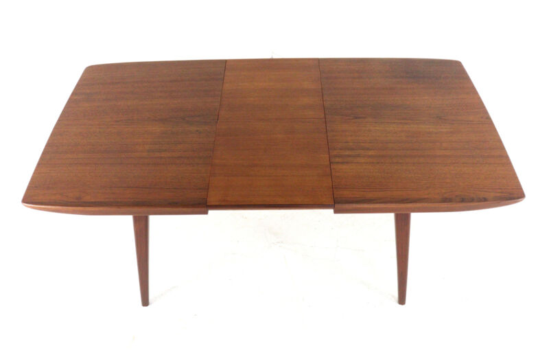 Louis van Teeffelen for Wébé dining table 'Milaan'