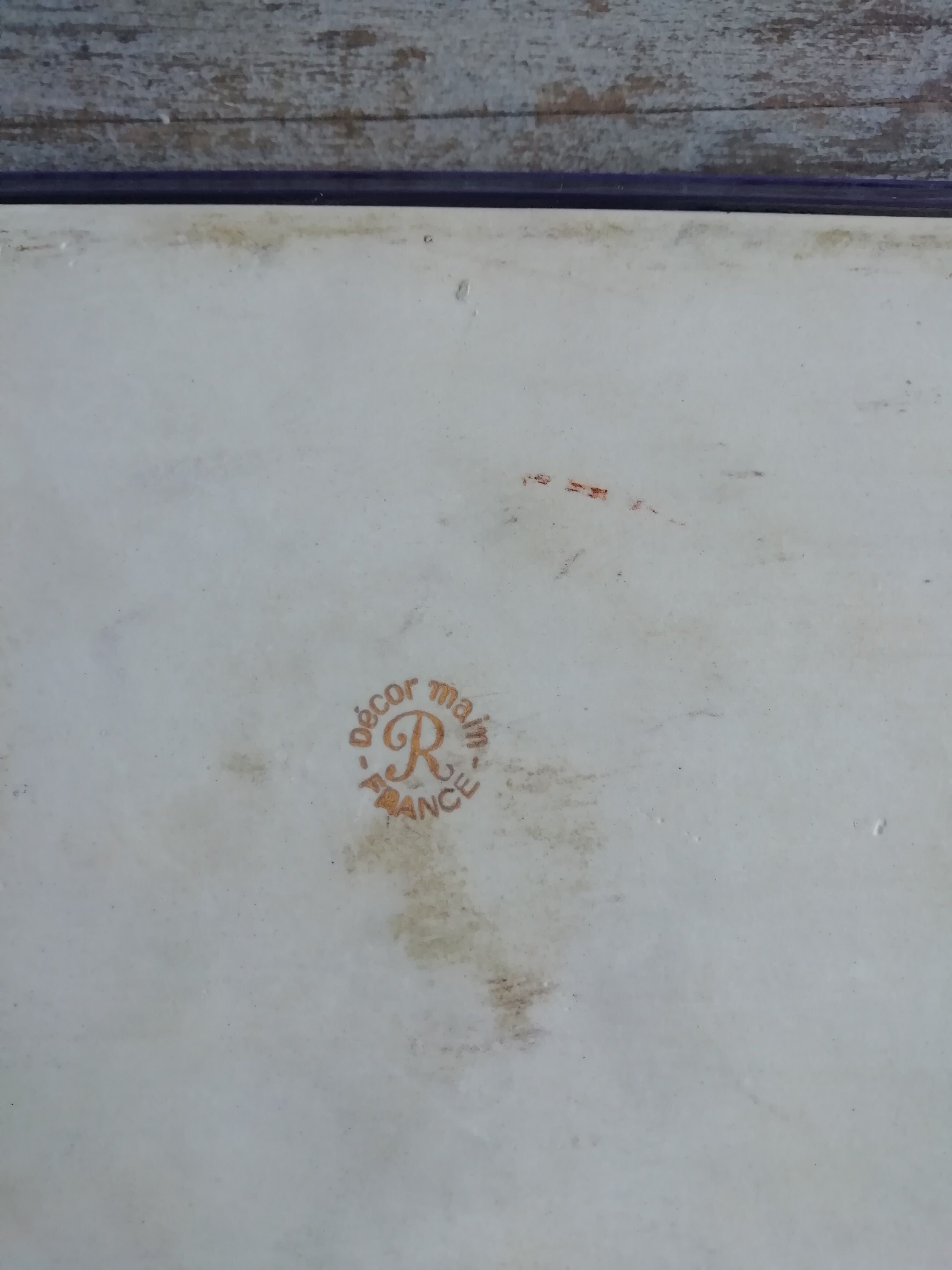 Blue and gold cake dish