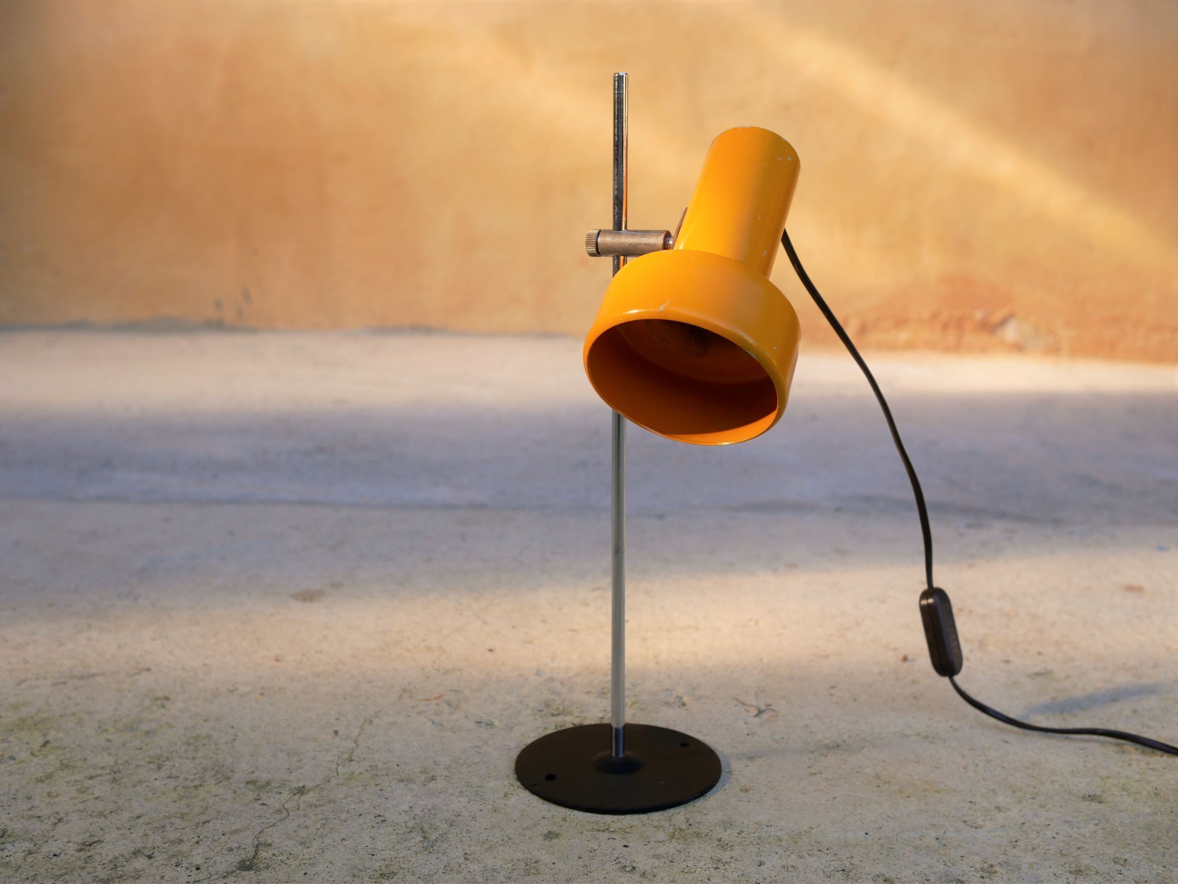 Vintage Starlux metal desk lamp