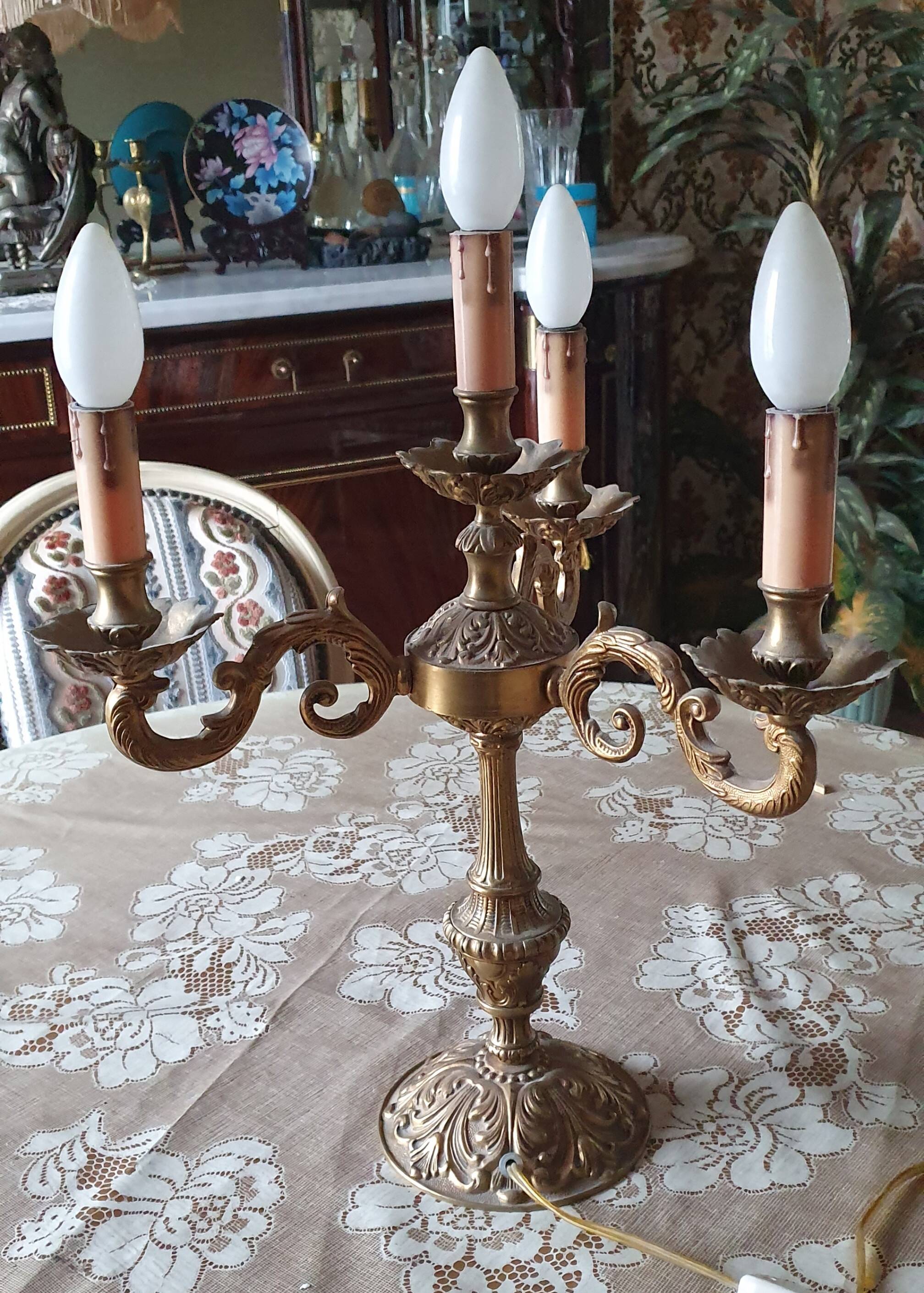 Vintage electric candelabrum with 4 lights in patinated bronze or brass.
