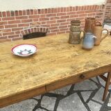 Farm table