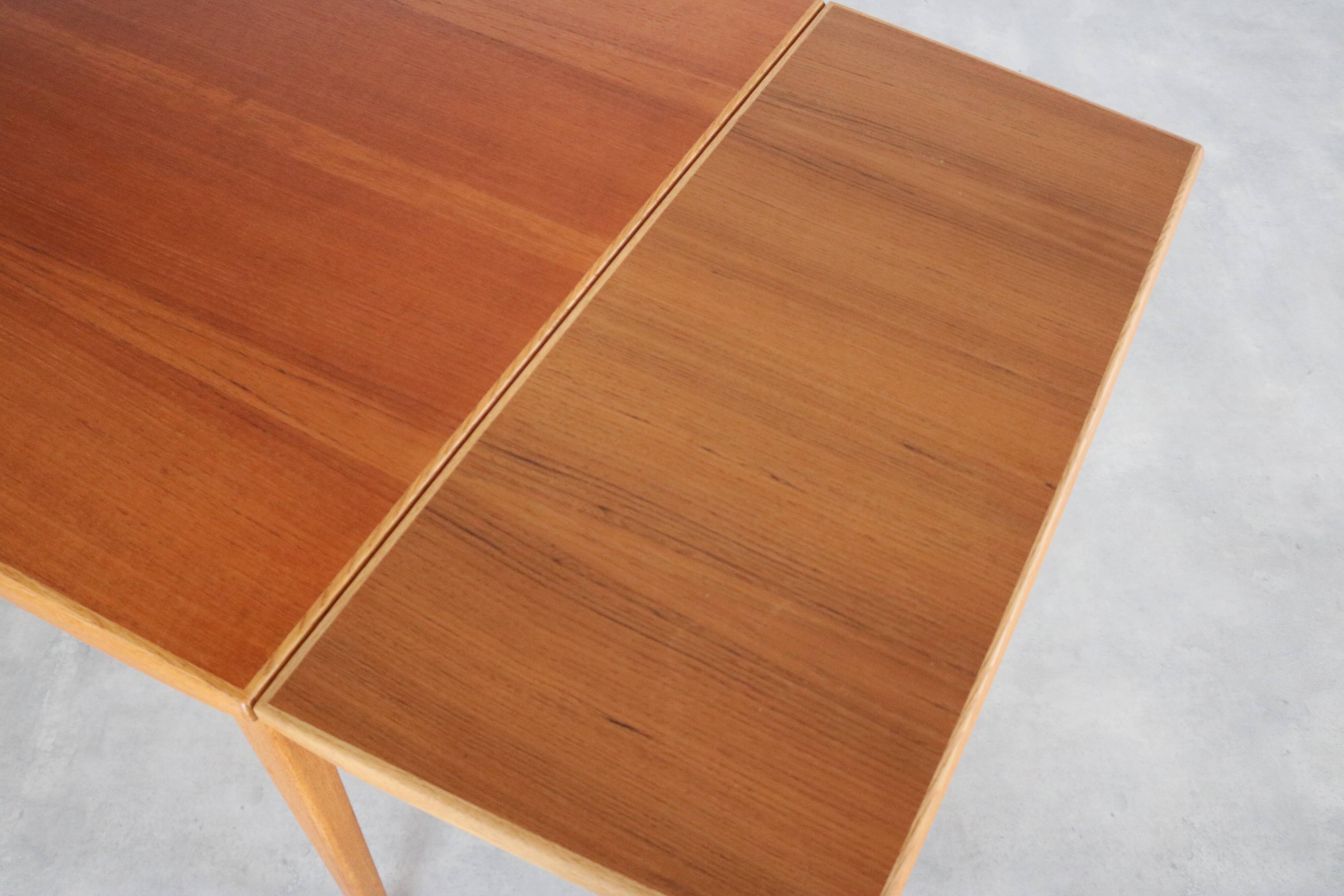 Table à manger extensible en chêne, années 60