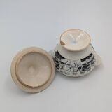White sugar bowl with horse motif, with 2 small handles