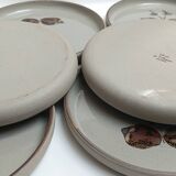 Flat plates made of Arnon stoneware