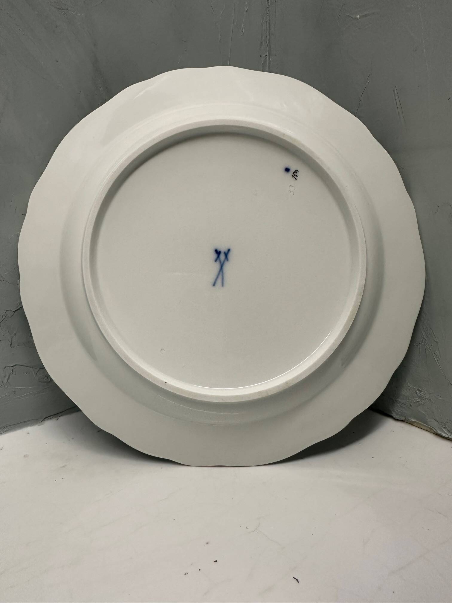 Meissen "Weinlaub" dessert plates, set of 2