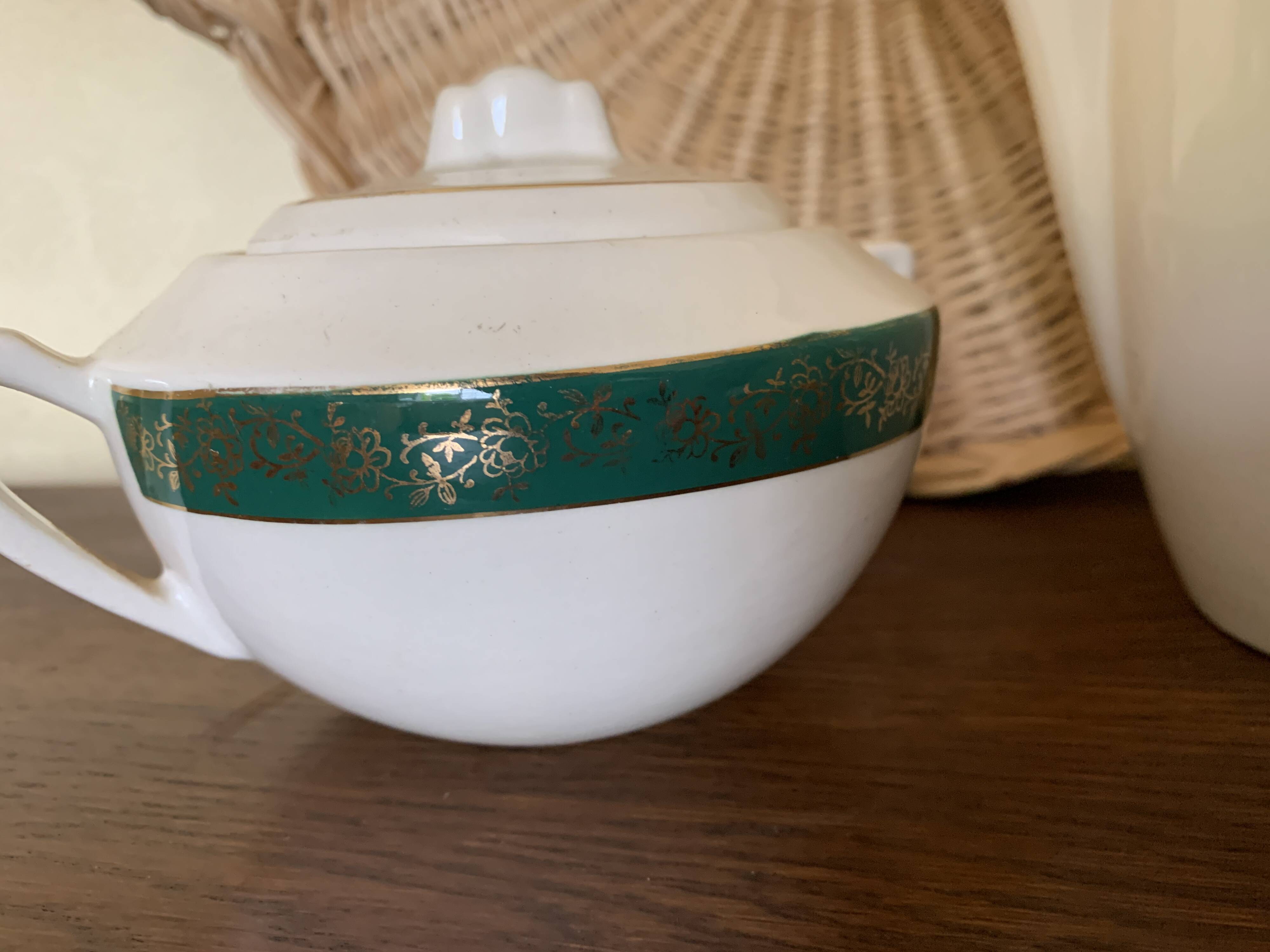 Cafetière et sucrier