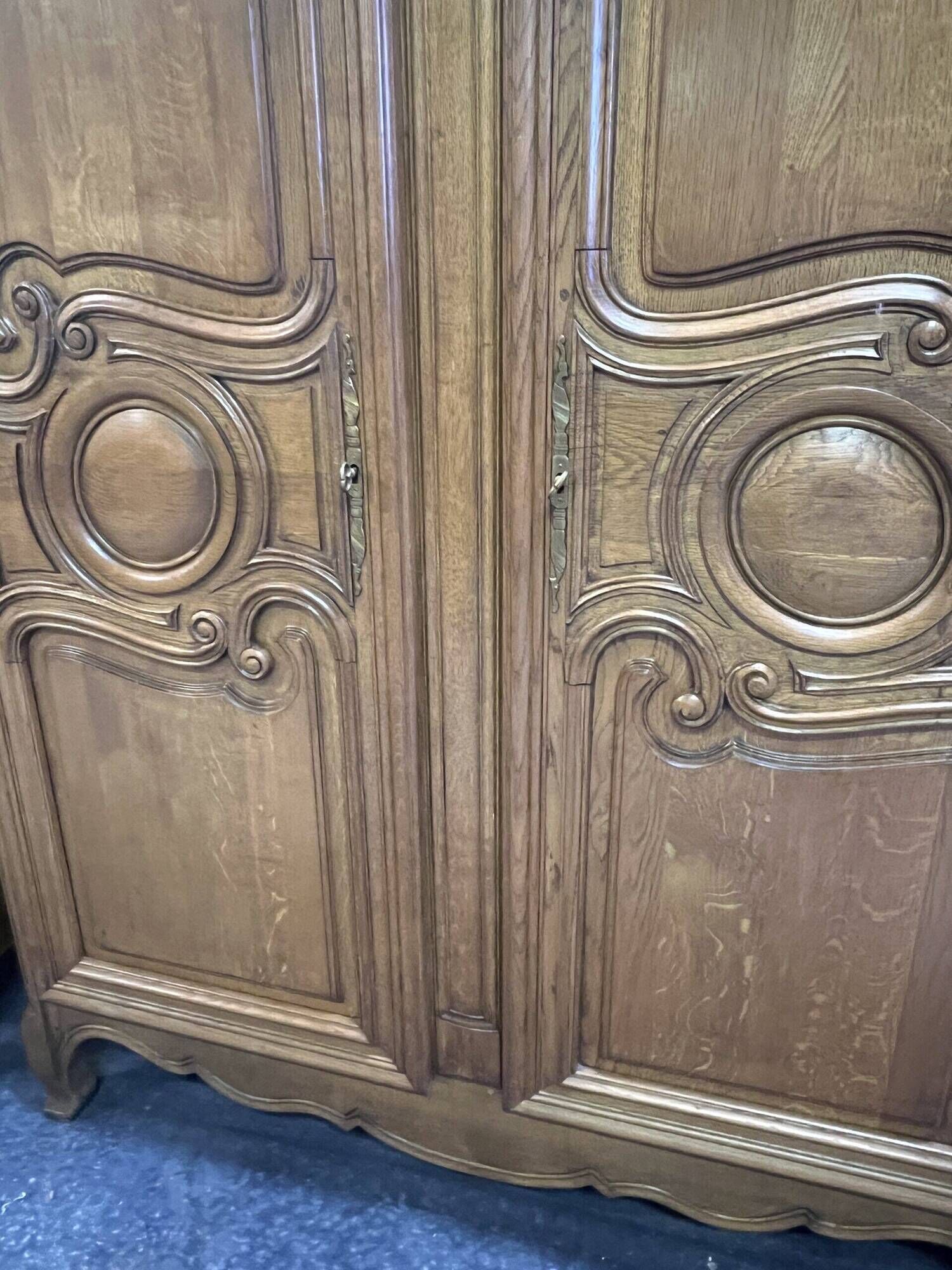 Pair of high-quality solid oak Norman wardrobes, "Cauchoise" model from the 1960s-1970s.