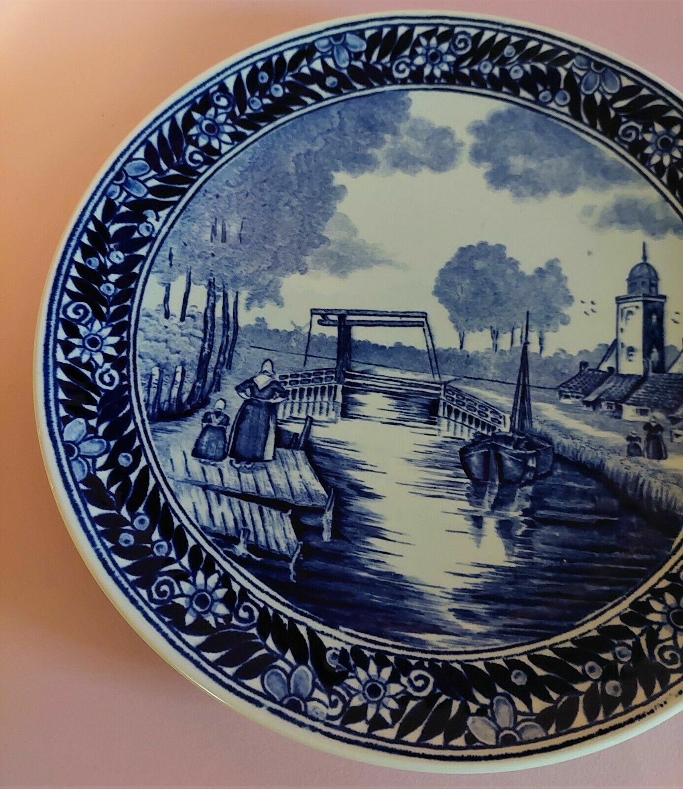 Earthenware dish Delft Boch Fr