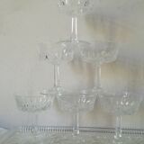 6 champagne glasses on set