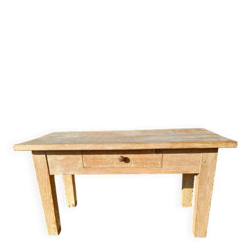 Petite table basse ancienne
