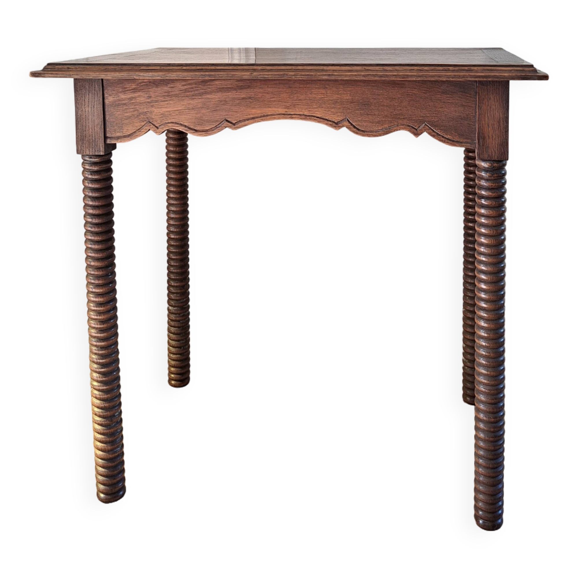 Desk with turned legs