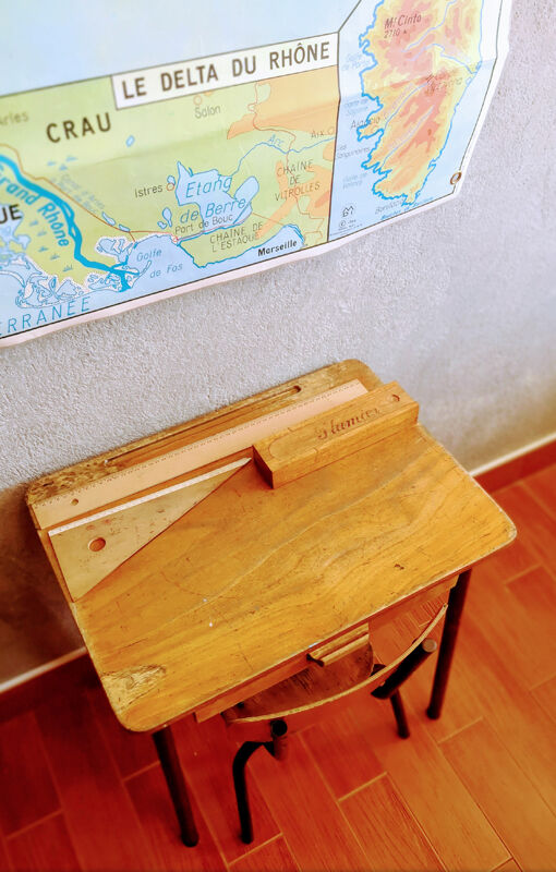 Office mullca and chair