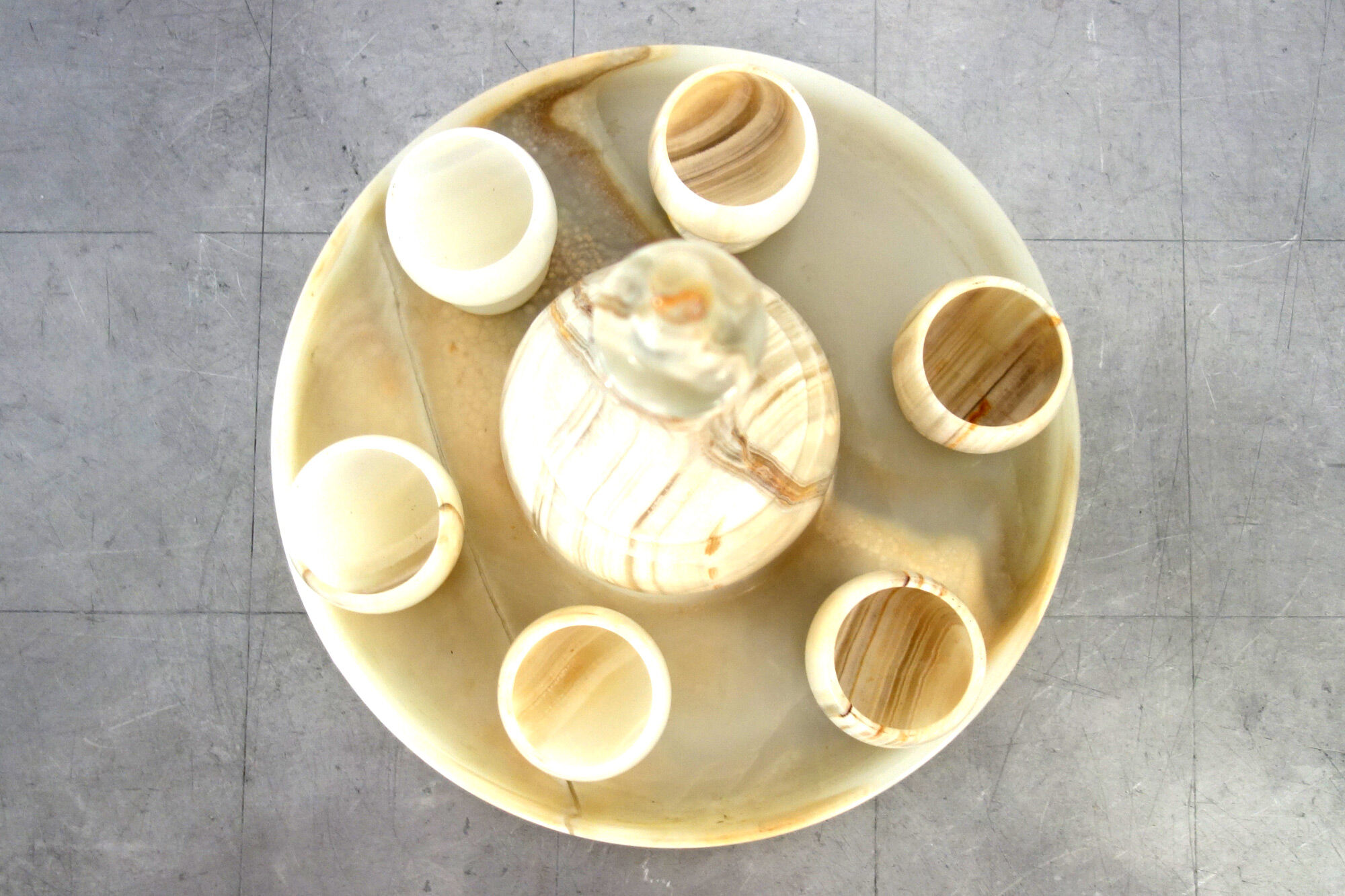 Vintage onyx liquor service