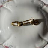 Set of dishes, soup tureen and sauceboat