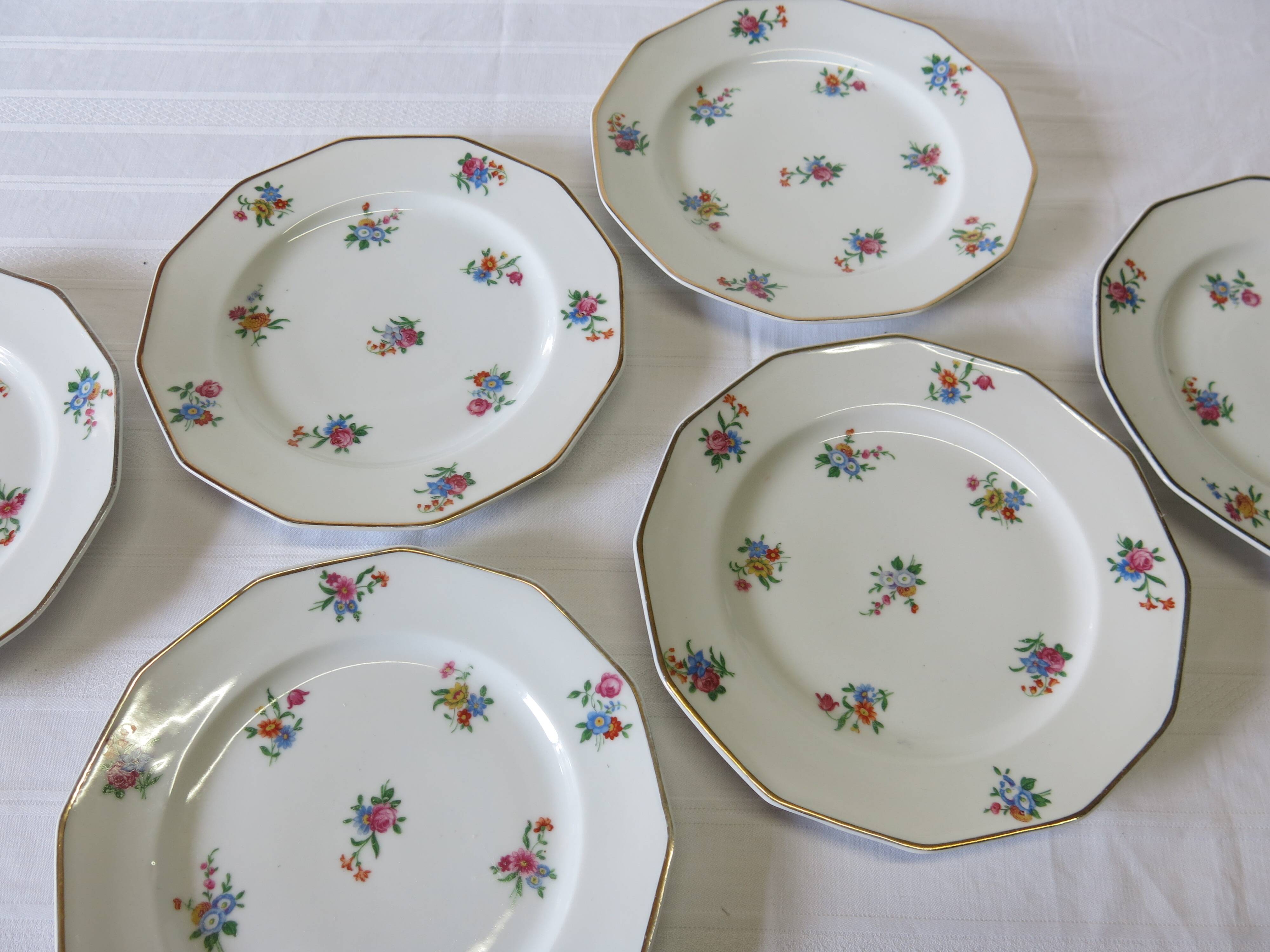 6 porcelain dessert plates from Pil Limoges in very good condition